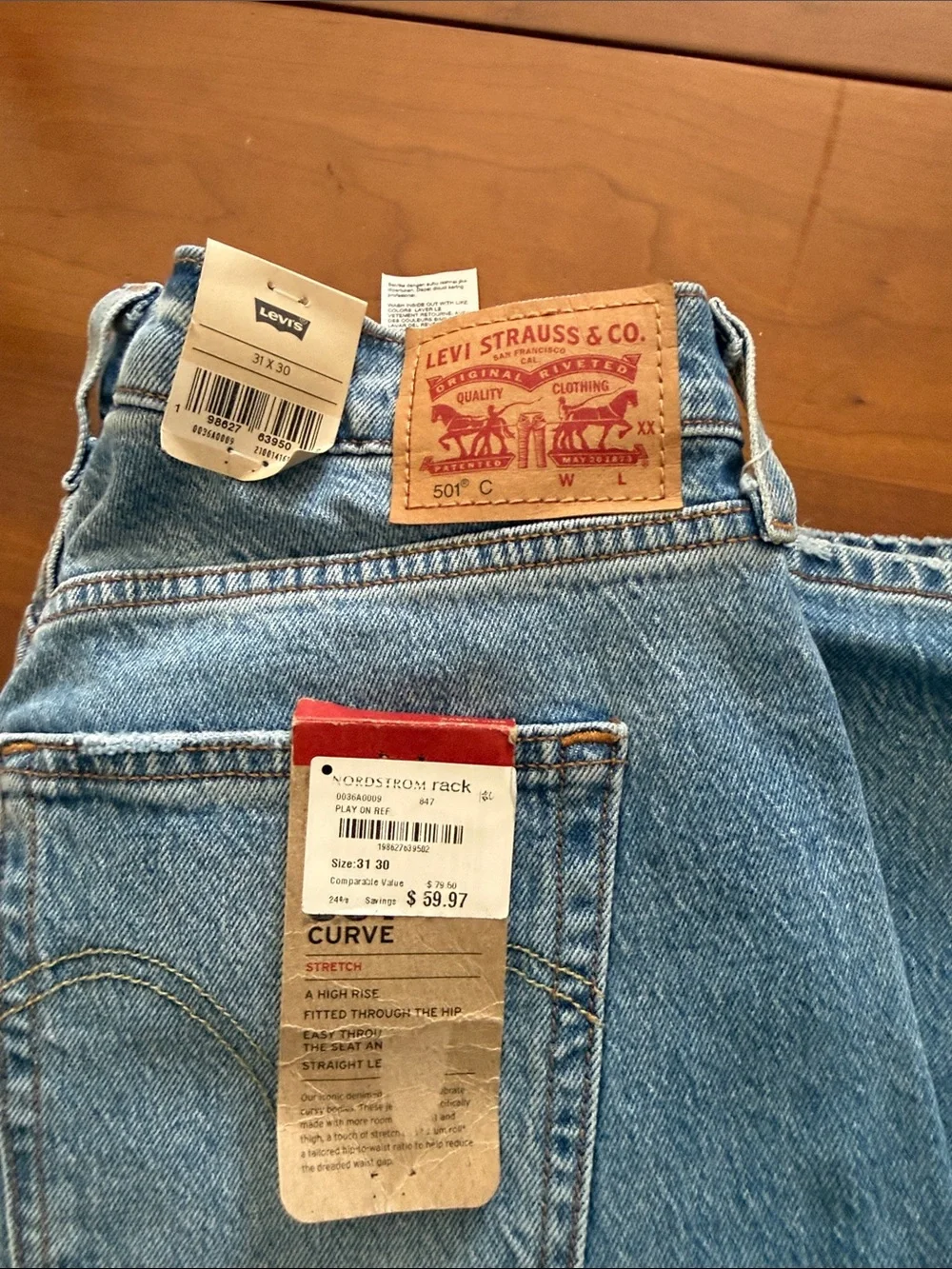 Levi’s 501 Curve Light Blue Straight-Leg Jeans - Picture 4 of 9